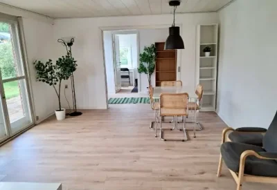 hus 208